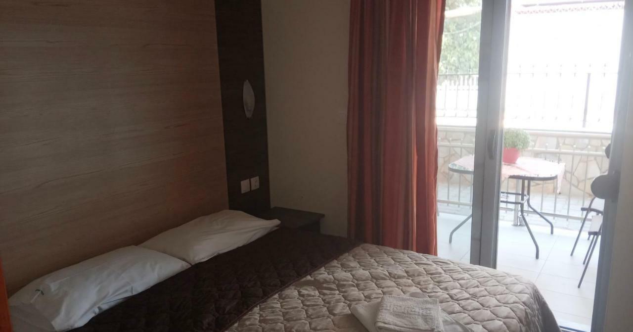 Villa Georgia Beach 네오스마르마라스 외부 사진